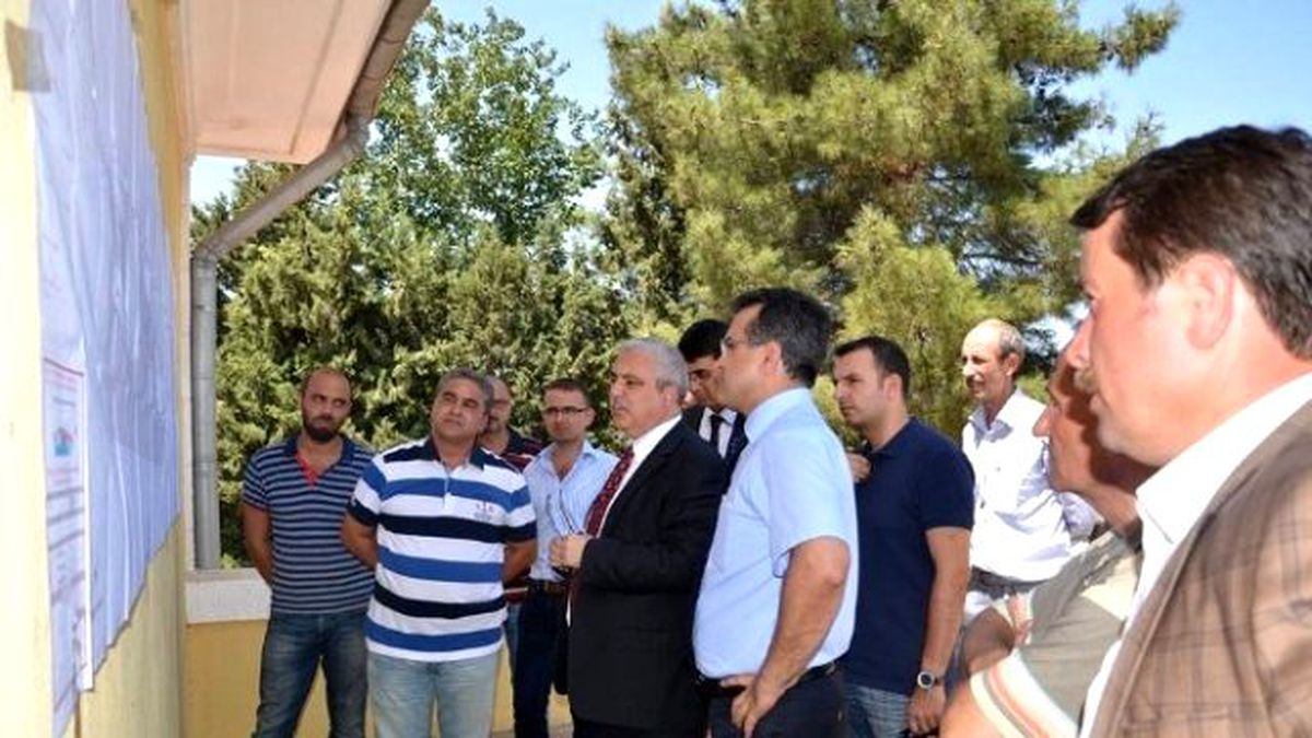Kahramanmaraş Valisi Güvençer, Türkoğlu\'nda İncelemelerde Bulundu