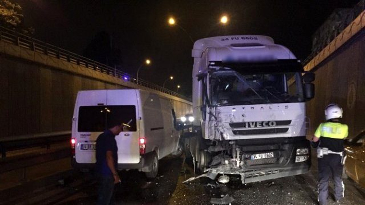 Kocaeli\'de Zincirleme Kaza