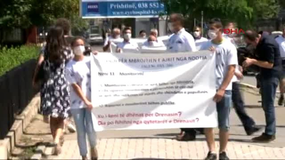 Kosova?da Hava Kirliliğine Karşı Protesto