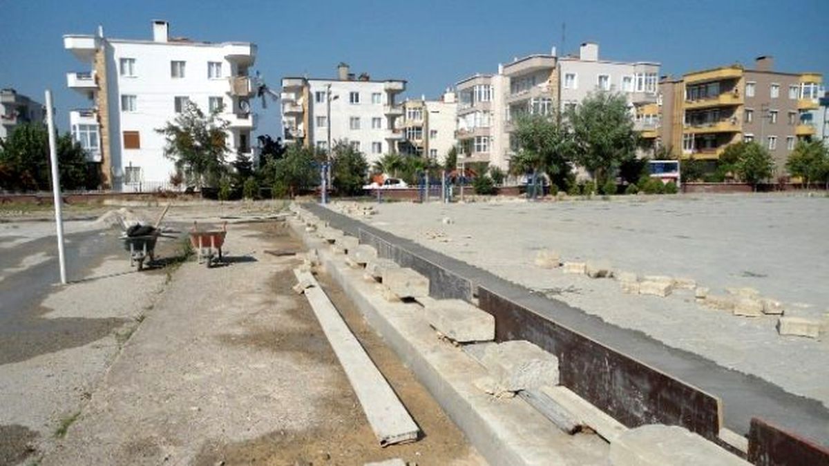 Lapseki Belediyesi Üst Yapı Çalışmaları Devam Ediyor