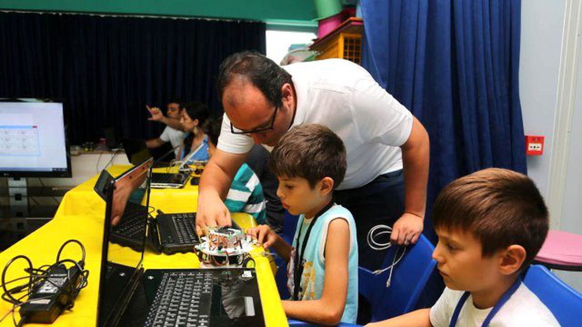 Minik Mucitler İş Başında