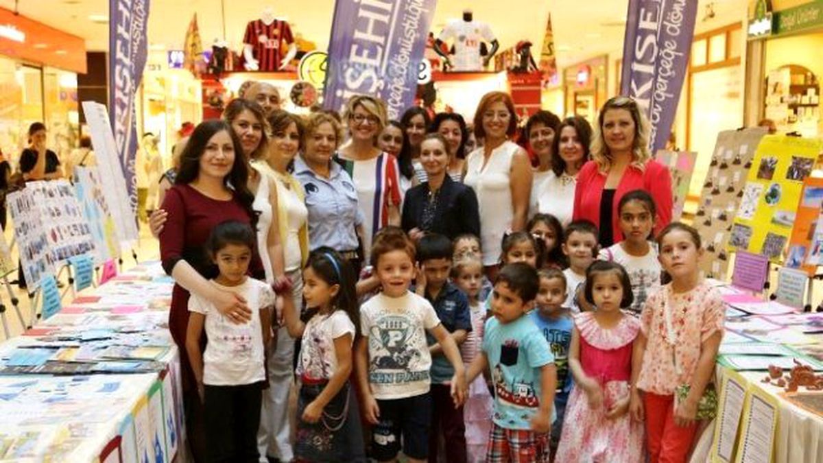 Minikler, Es Çocuk Evin\'de Öğrendiklerini Sergilediler
