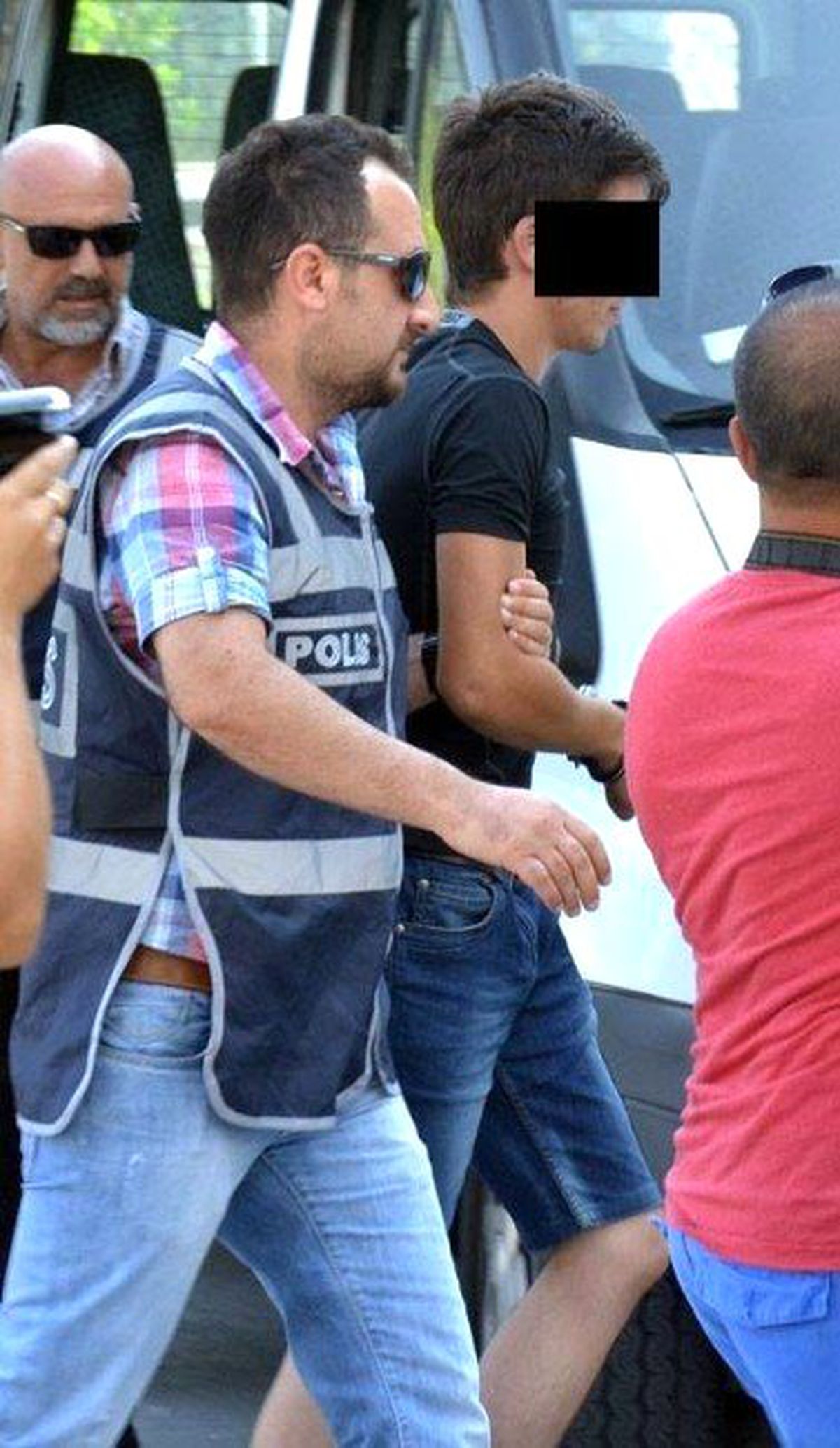 Ortaca\'da Uyuşturucu Operasyonu; 3 Gözaltı