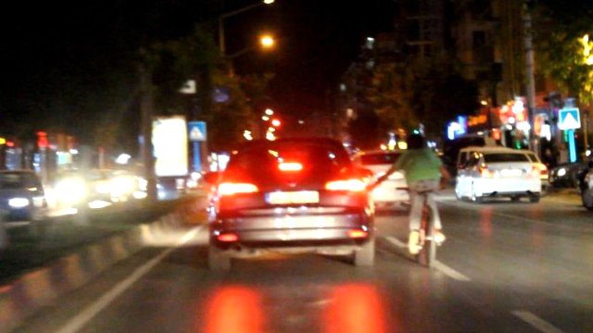 Çocuğun Bisikletle Tehlikeli Yolculuğu