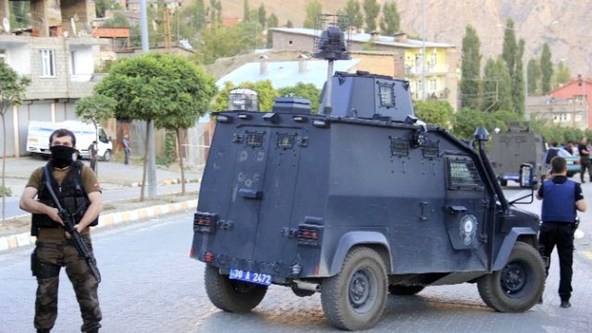 PKK\'lı Terörist Hakkari\'de Defnedildi