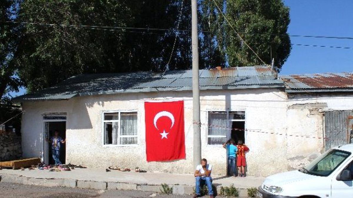 Şehit Astsubayın Babası: Dağdakiler de Bizim Çocuklarımız