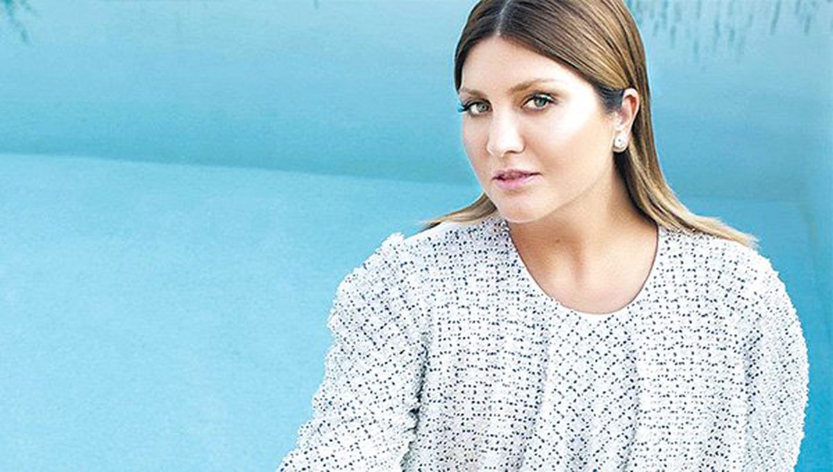 45'lik Sibel Can Photoshop'u Abarttı!