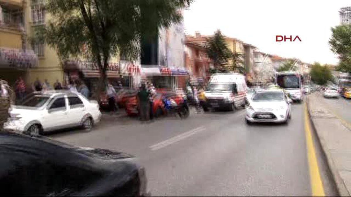 Siirt\'te Şehit Düşen Askerin Ankara\'daki Baba Evine Acı Haber Verildi