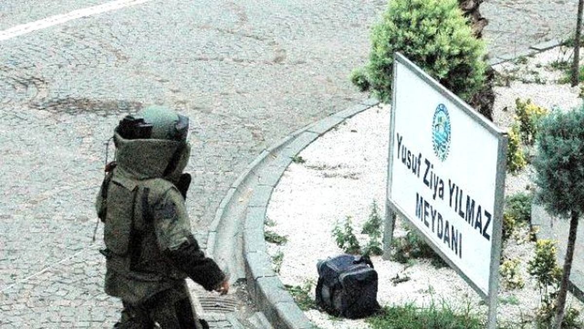 Şüpheli Çantadan Çamaşır Çıktı