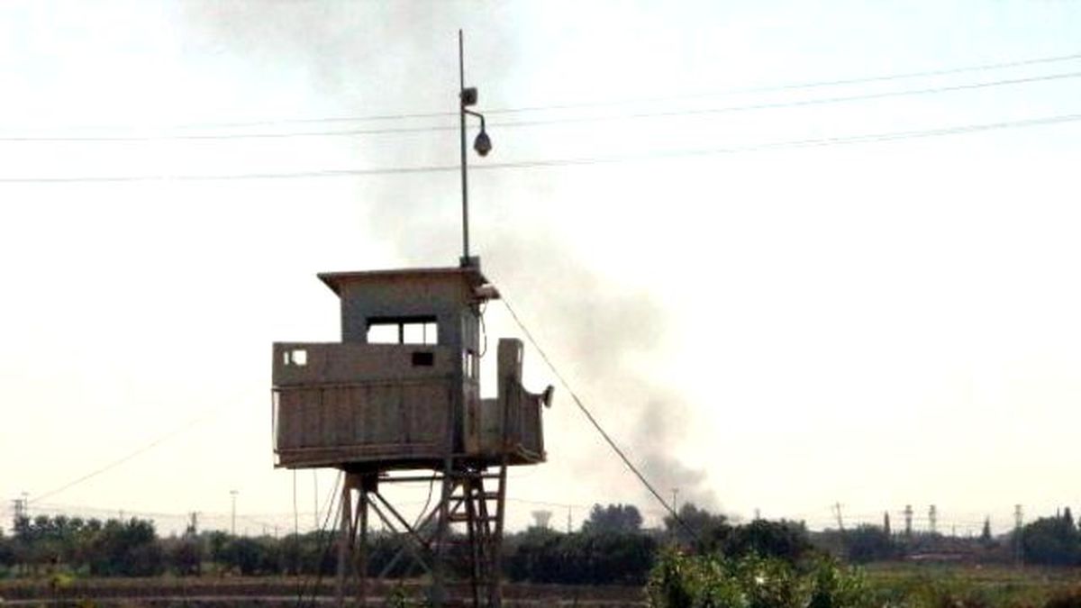 Suriye\'deki Patlamada Nusaybin\'deki İş Yerlerinin Camları Kırıldı