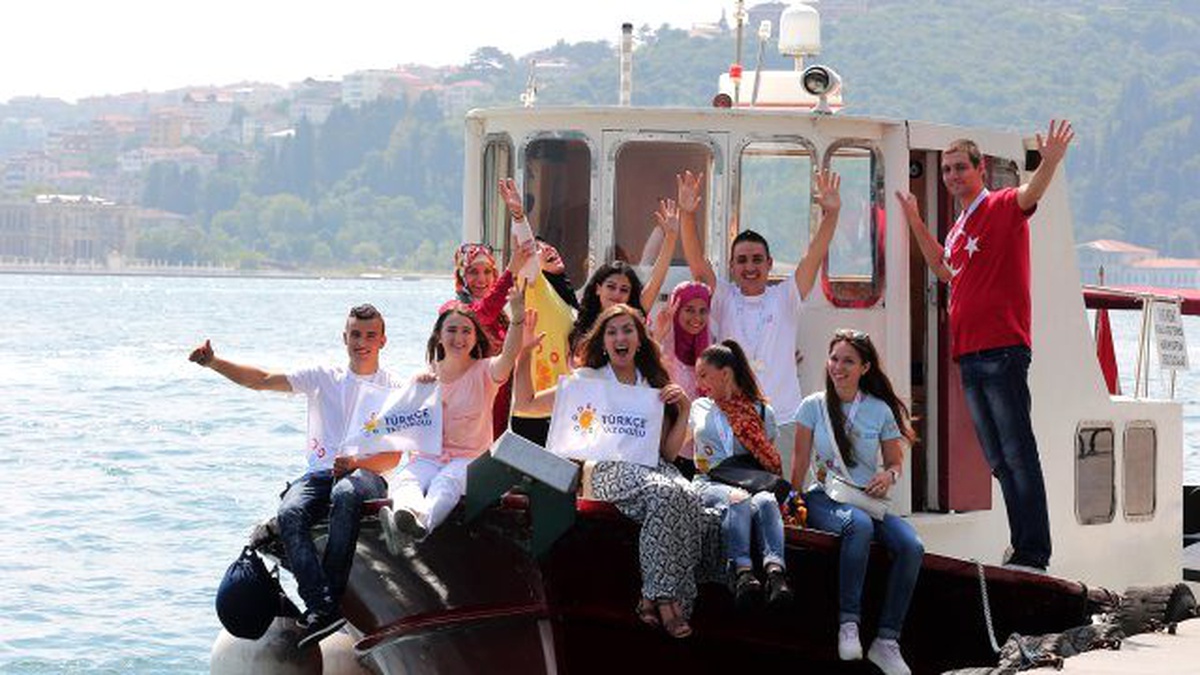Türkçe Bayramı İçin Sahneye Çıkıyor