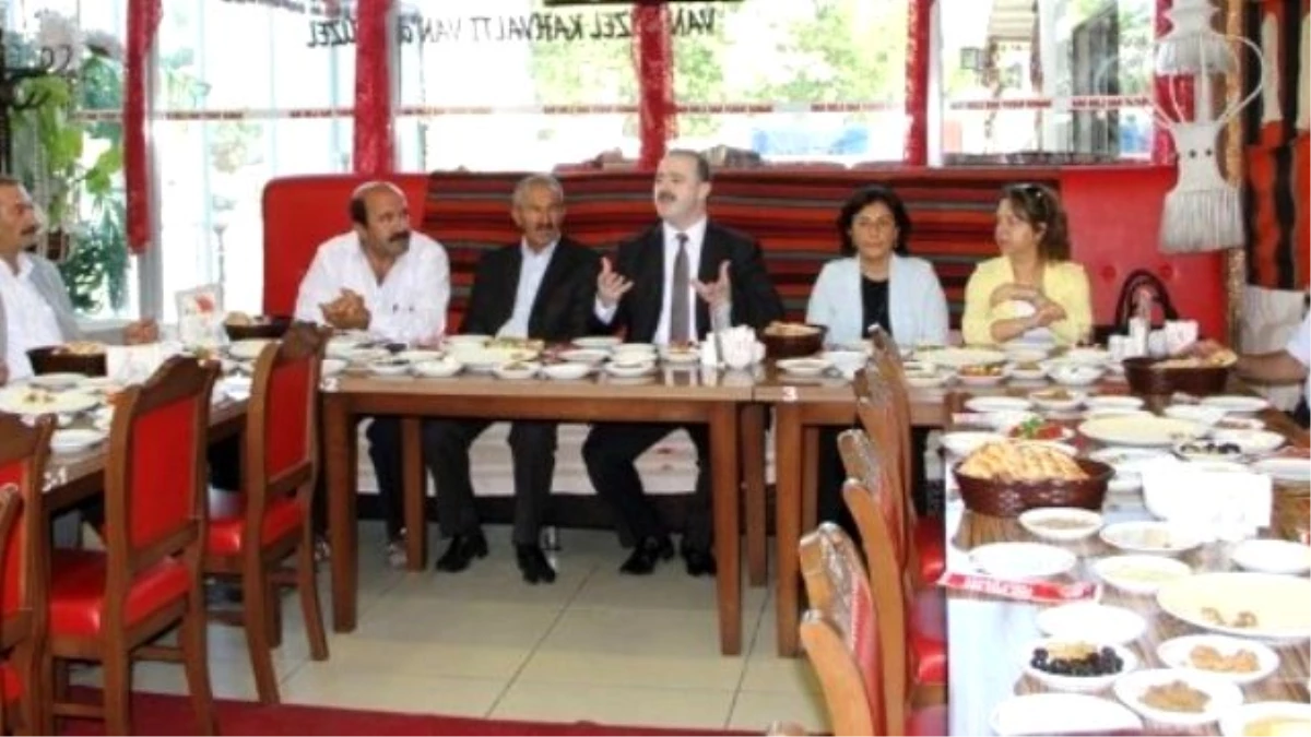Tuşba Belediye Başkanı Özgökçe Bir Yıllık Faaliyetlerini Açıkladı