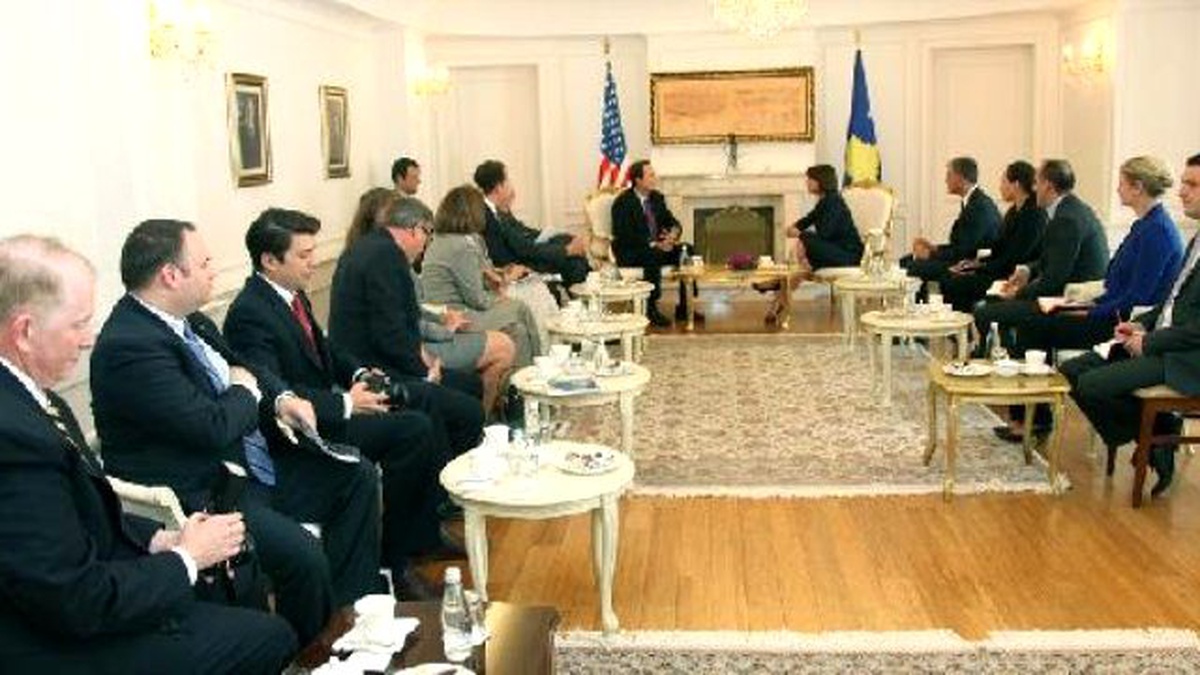 ABD Kongre Üyeleri Kosova Ziyaretinde Bulundu