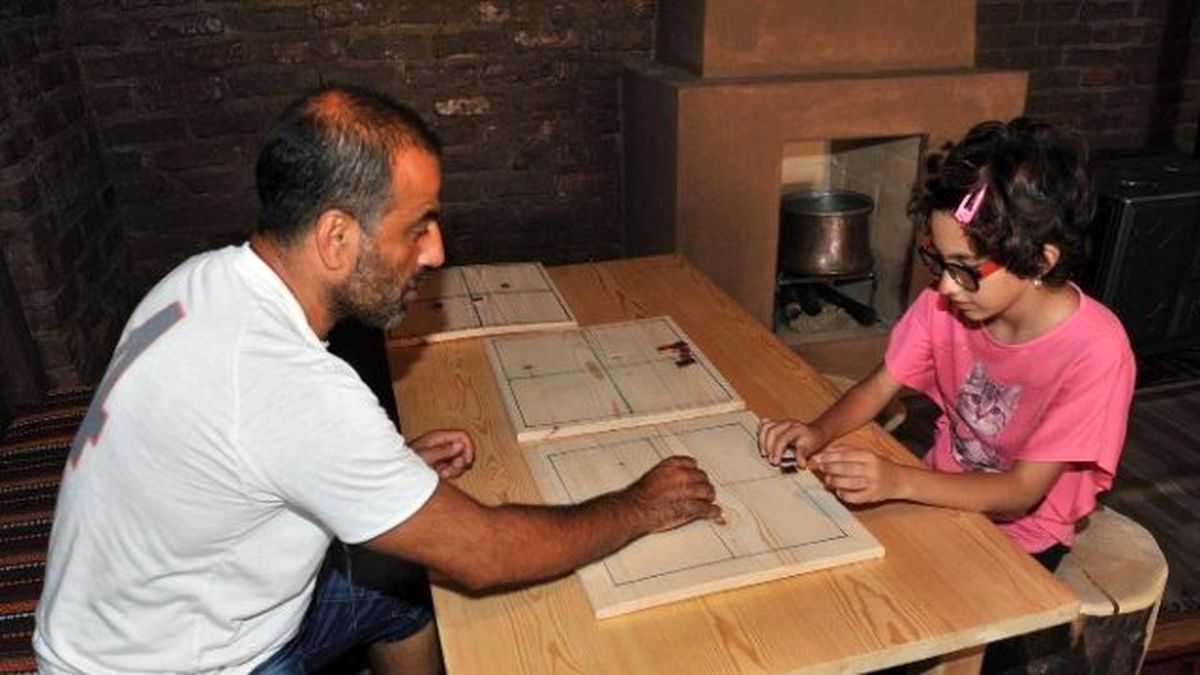 Altınköy\'de Çocuklar Gümüş Telkari Yaptı
