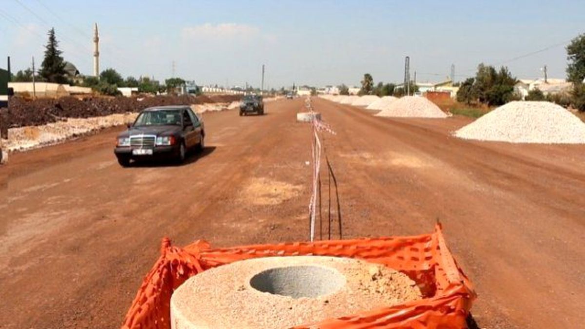 Altınova Yolunda Çalışmalar Sürüyor