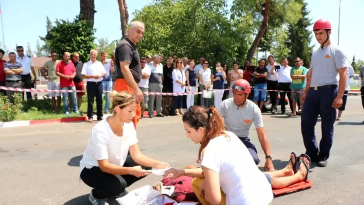 Antalya\'da Toplu Ulaşım Şoförlerine Tatbikatlı Eğitim