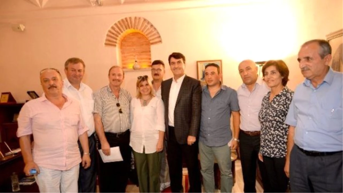 Osmangazi Belediye Başkanı Dündar Muhtarları Dinledi