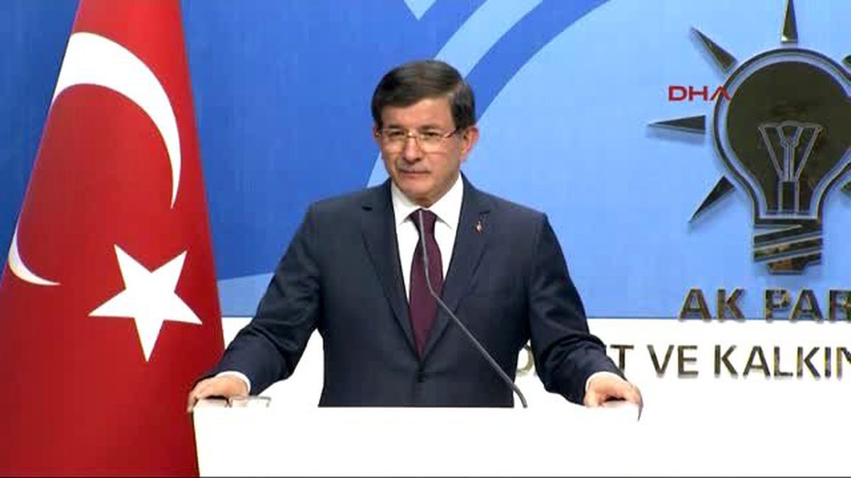 Davutoğlu: Sıkıyönetim Açıklaması ile Milletimizin Demokrasiye Olan Güvenini Sarsmak Siyasi...