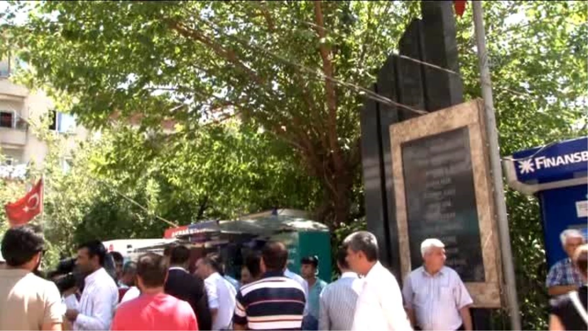 Gaziantep\'teki Bombalı Saldırıda Ölenler Anıldı