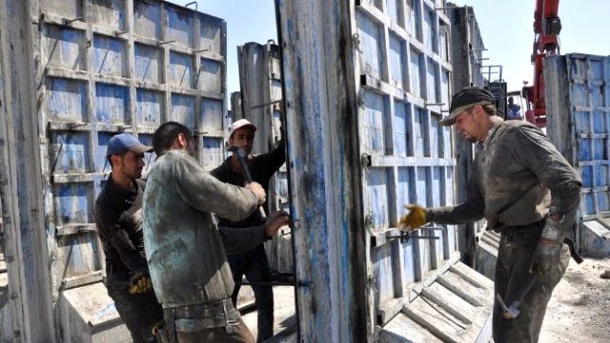 Hatay Sınırına 45 Kilometrelik Duvar Örülüyor