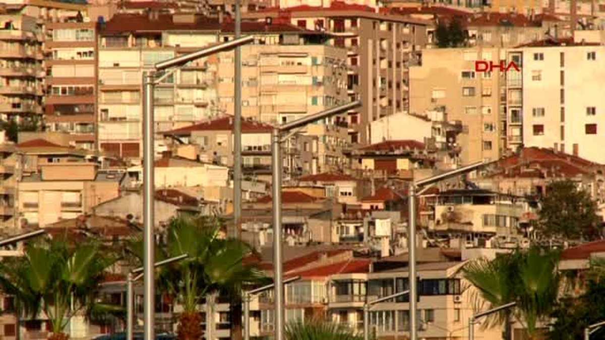 İzmir - Sahil Bulvarı\'na Güneş Enerjili Aydınlatma