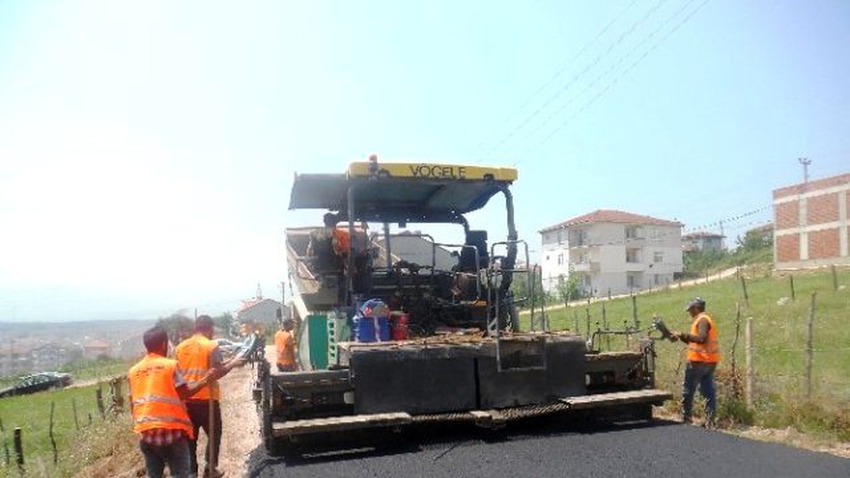 İzmit Belediyesi Yunus Emre Caddesi\'ne 754 Ton Asfalt Kullandı