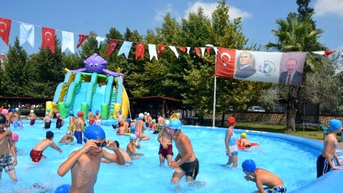İzmit Belediyesinin Kurduğu Aqupark\'ta Son Gün