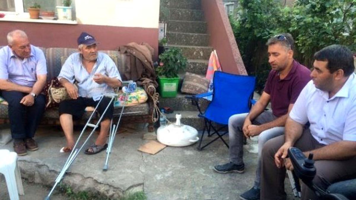 Lapseki Belediyesi\'nden Tekerlekli Sandalye Desteği