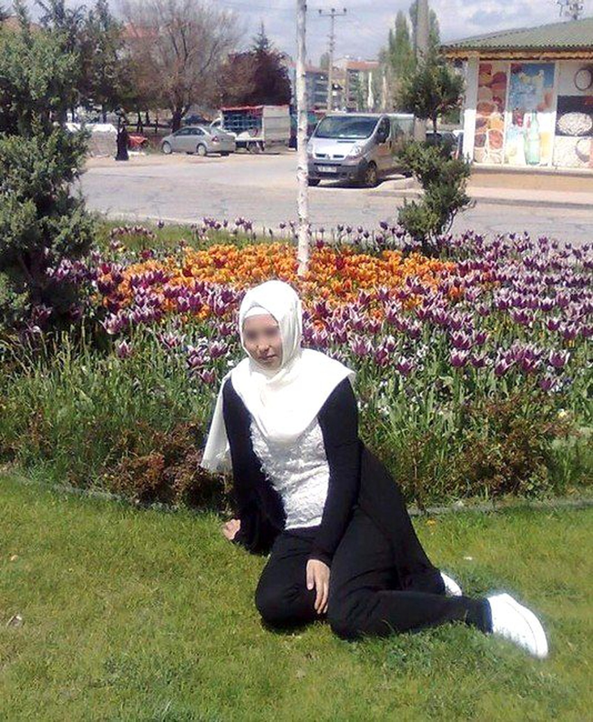 Marketin Yük Taşıma Asansörüne Sıkışan Genç Kız Yoğun Bakımda