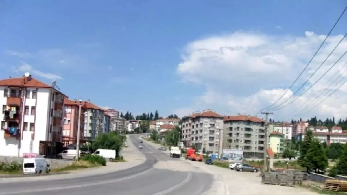 Milletvekili Tunç: "Özel İdare ve Hastane Kavşağı Arasında Bölünmüş Yol ve Köprülü Kavşak Yapılacak"