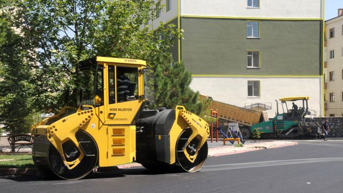 Niğde Belediyesi 8 Ayda 27 Ton Asfalt Döktü