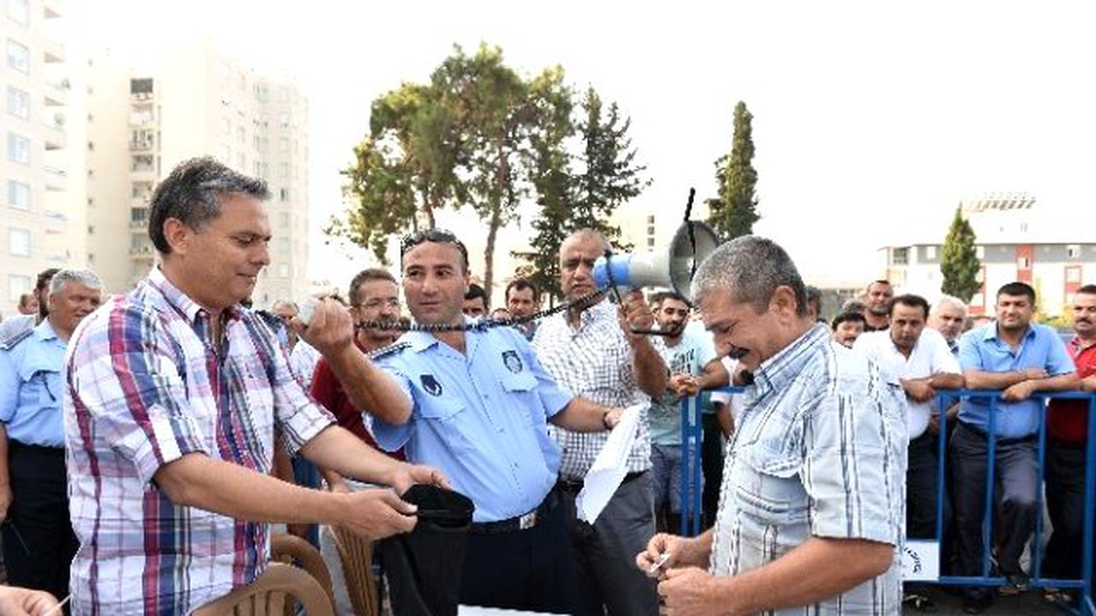 Pazarcı Esnafı Pazar Yeri Kuralarını Çekti