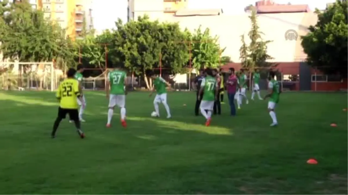 Suriyeli Sığınmacılar Kendi Milli Takımlarını Kurdu (1)