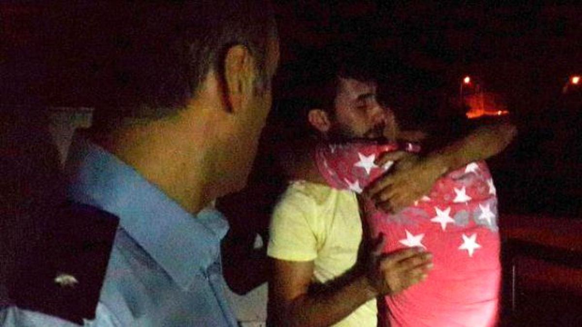 Tartıştığı Ablasının Evini Ateşe Verdi, Yanışını İzledi