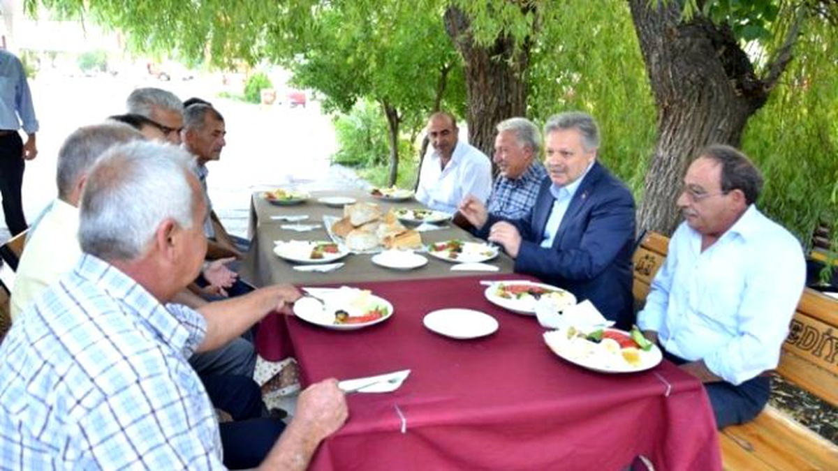 Vali Kahraman Taksici Esnafı ile Kahvaltıda Buluştu