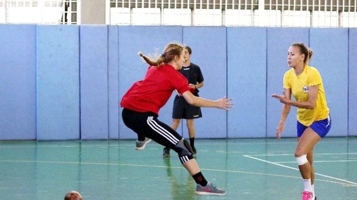 Yenimahalle Belediyespor Sahaya İndi