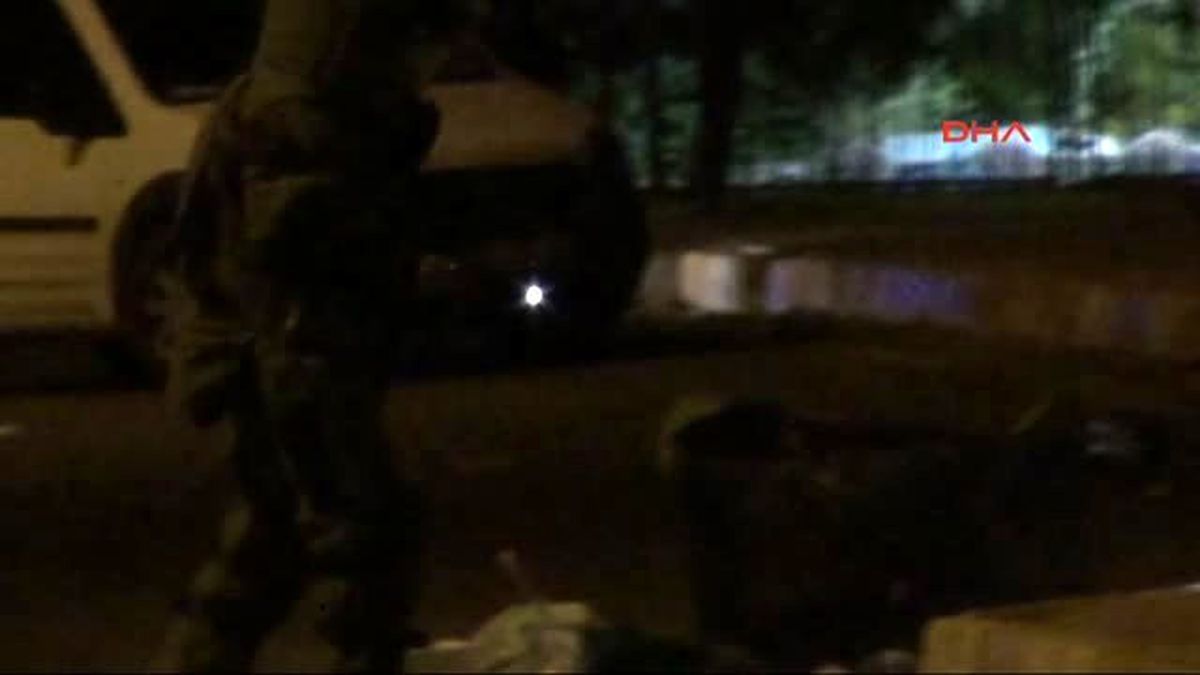 Adıyaman - Çöp Konteynerindeki Işıkta Bomba Paniği