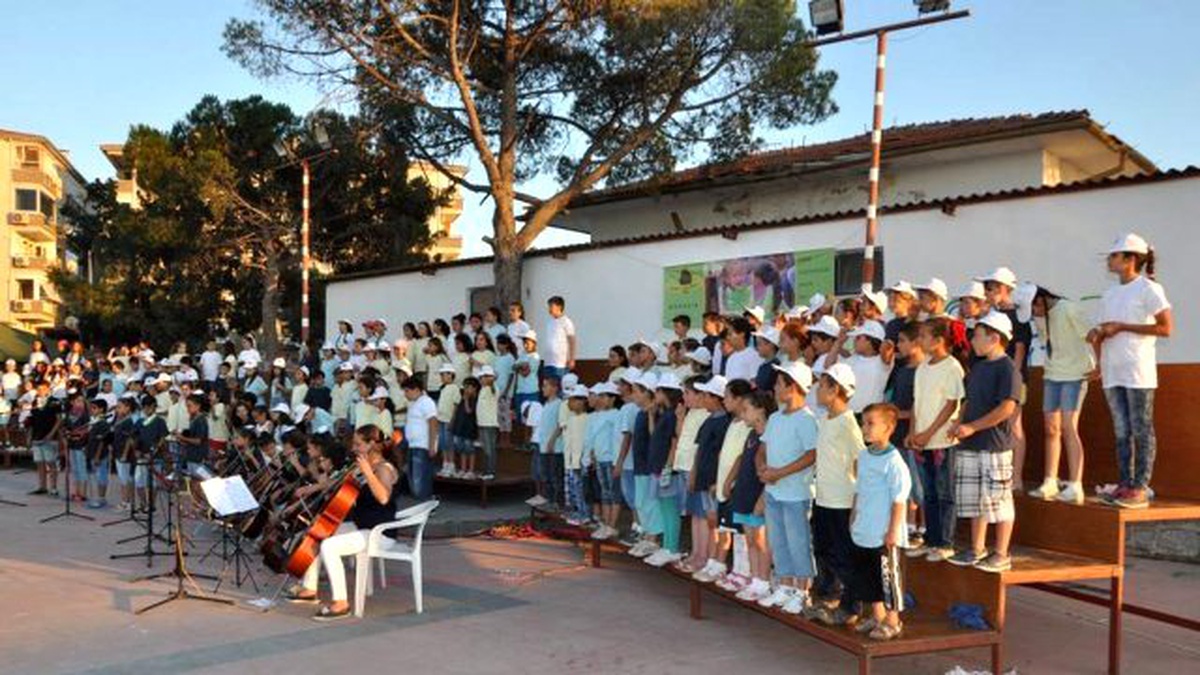 Ayvalık Belediyesi Zeytin Çekirdekleri İstanbul\'a Gitti