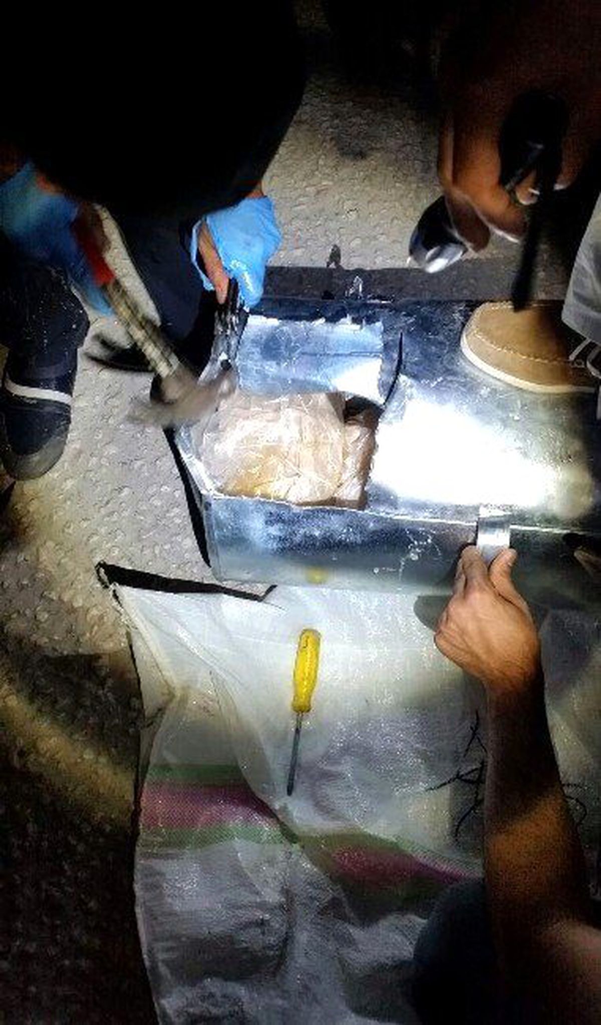 Bal Saklanan Kovadan 8 Kilo Eroin Çıktı