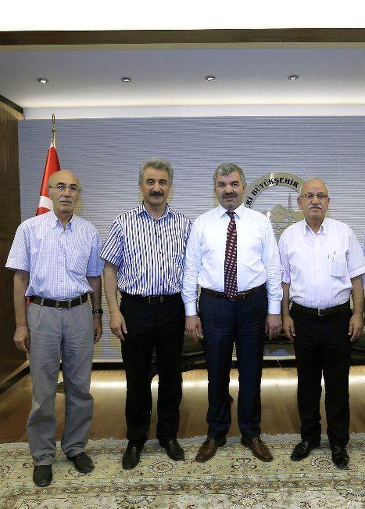 Başkan Çelik\'ten Emeklilere Destek