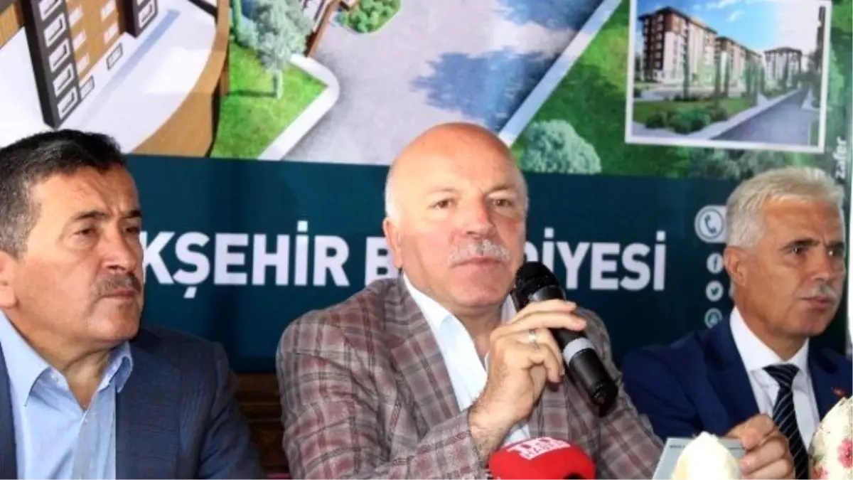 Başkan Sekmen, Gölbaşı Mavişehir Konutlarının Tanıtımını Yaptı