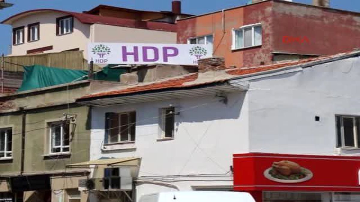 Burdur\'da HDP Binasına Saldırı