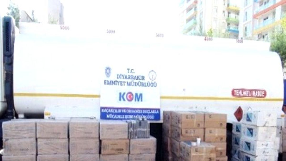 Diyarbakır\'da 188 Bin Paket Kaçak Sigara Ele Geçirildi