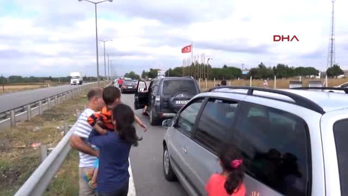 Edirne - Kapıkule?de Kuyruk Gümrüğün Dışına Taştı