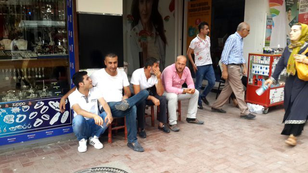 Esnaflar Olaylardan Dolayı İş Yapamaz Hale Geldi
