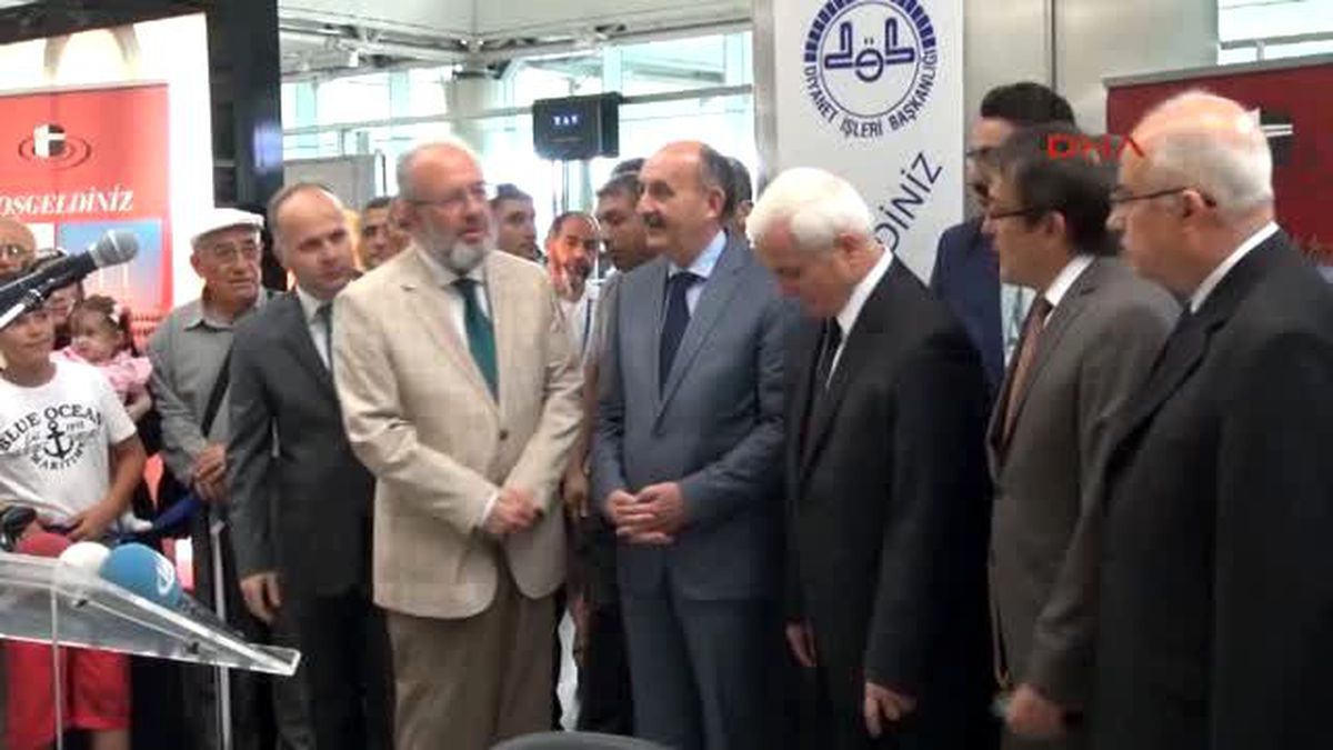 Hacı Adaylarını Sağlık Bakanı Müezzinoğlu Uğurladı