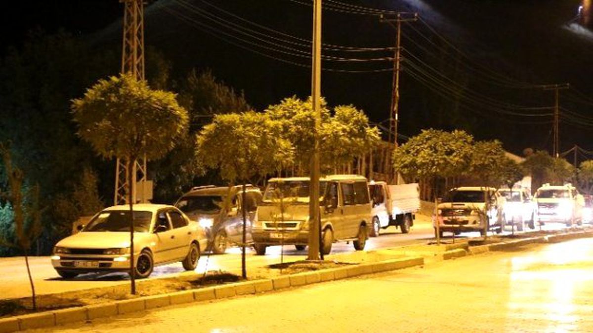 Hakkari Emniyeti Önündeki Şüpheli Cisim Fünyeyle Patlatıldı