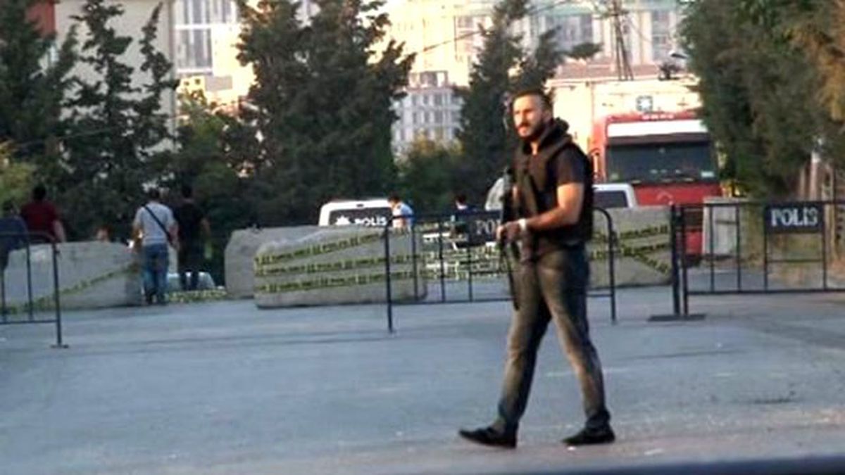 İstanbul\'daki Polis Merkezine Saldırı