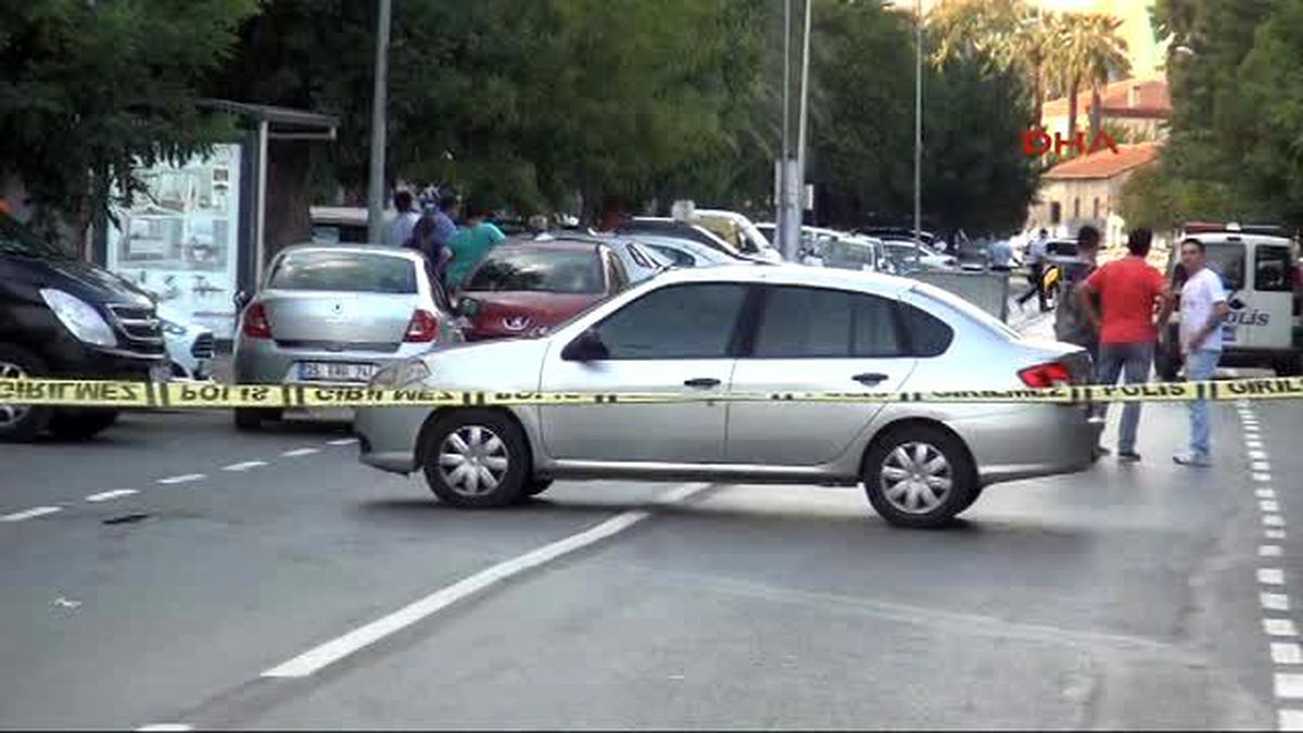İzmir Şüpheli Araç Paniğine Neden Oldu