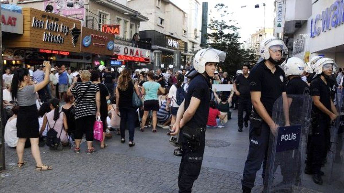 Kadınlardan Barışa İmza Kampanyası